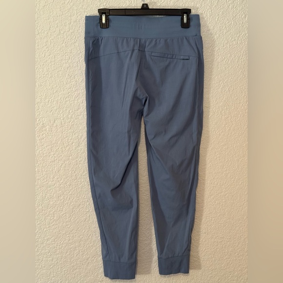 Athleta Trekkie North Jogger size 4 EUC - Picture 2 of 3